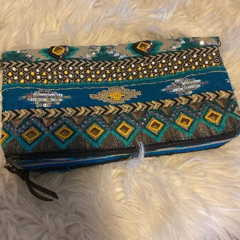 Beaded Wallet - Picture 3 of 10